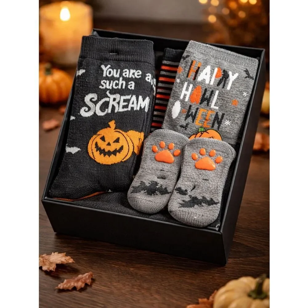 NWT Women’s 4 Pair Halloween Socks - Orange/Black - Dog Paw Socks